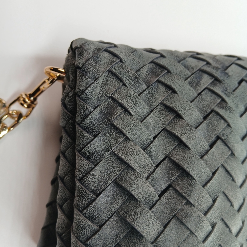 Deux Lux Weaved Crossbody Madison Foldover Black Gold Clutch - Picture 10 of 10